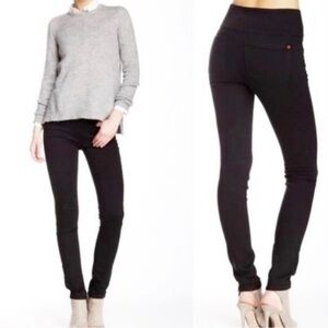 SPANX BLACK JEANS SIZE SMALL (2-4)